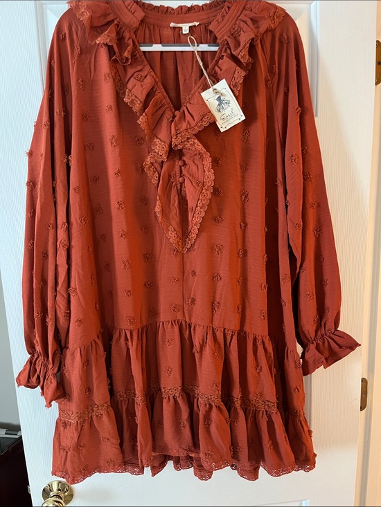 easel Dresses & Skirts - Easel NWT Rust Dress Size Large.